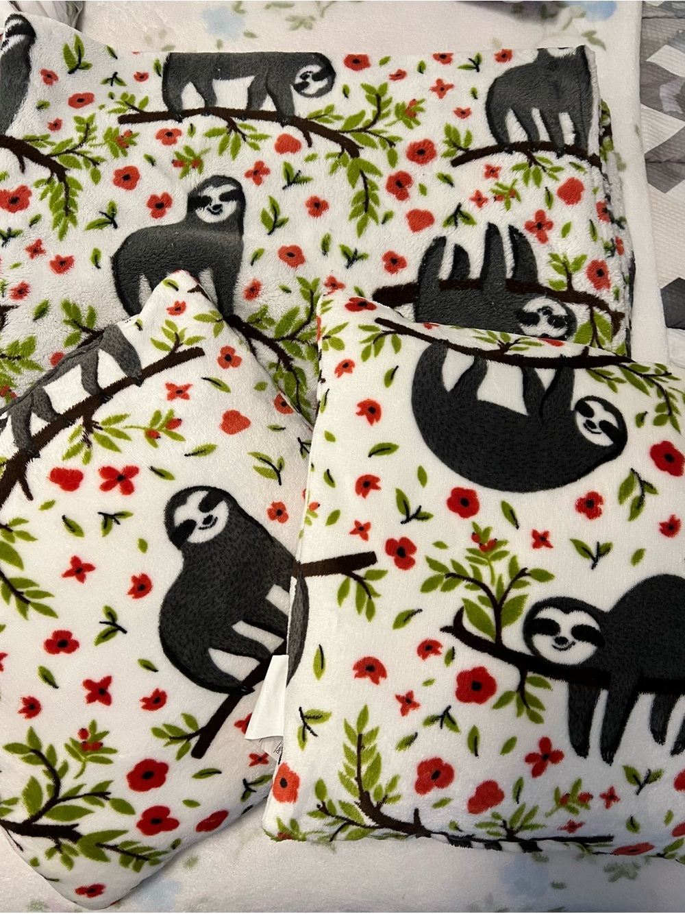 Sloth Print FleeceThrow Blanket Matching Pillows